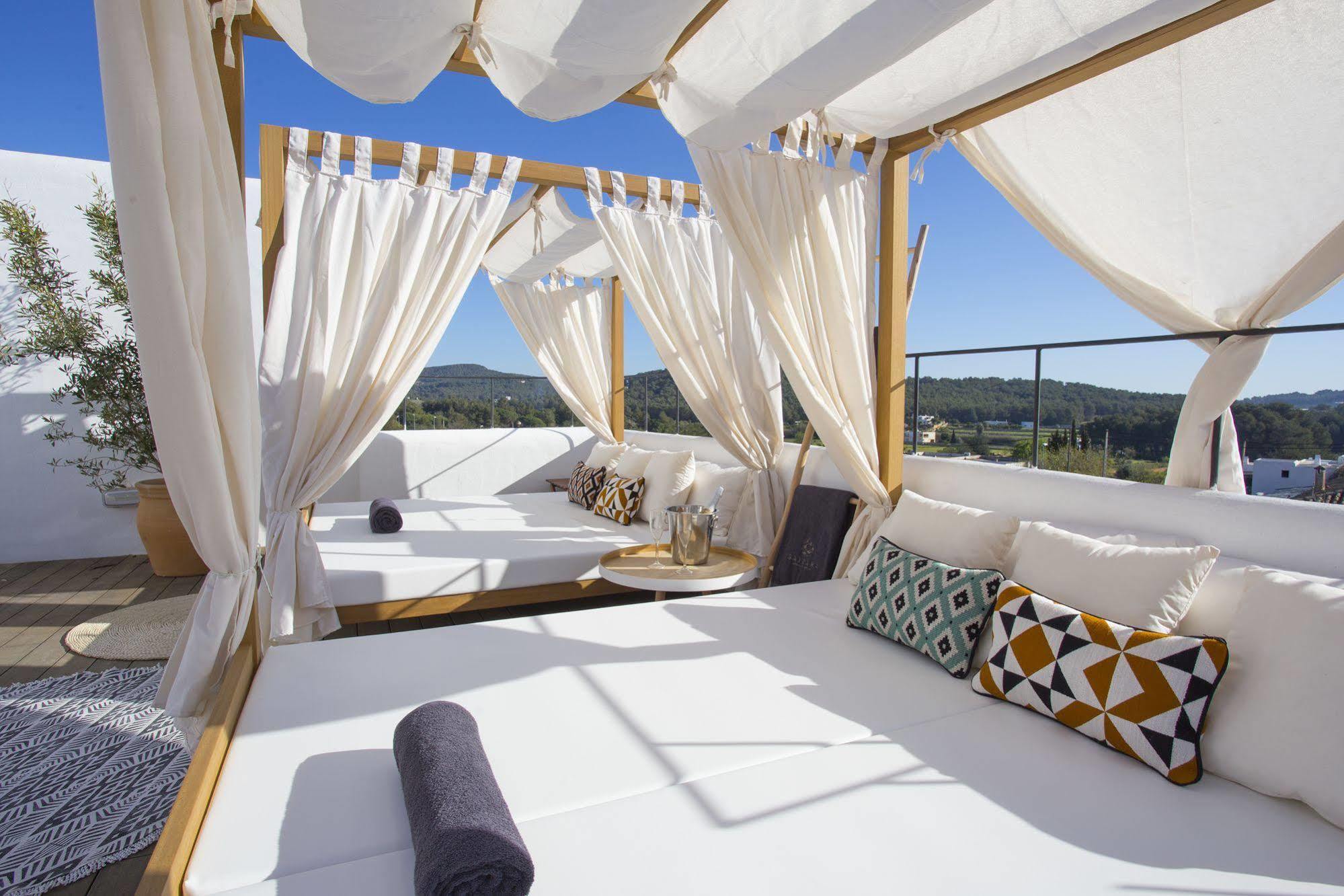 Gatzara Suites Santa Gertrudis Santa Gertrudis  Εξωτερικό φωτογραφία